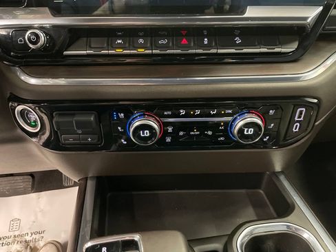 Used 2024 GMC Sierra 1500 SLT w/ SLT Convenience Package AWD/4WD image 23