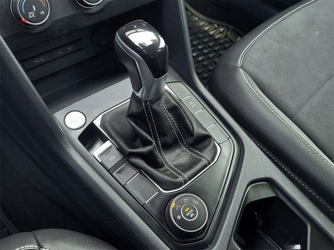 Used 2022 Volkswagen Taos SE image 18