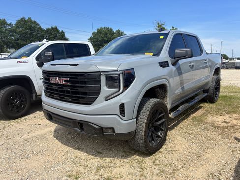 Used 2024 GMC Sierra 1500 Elevation AWD/4WD image 3