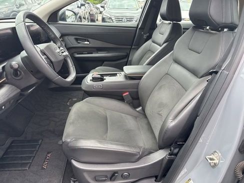 Used 2023 Nissan Ariya FWD image 26