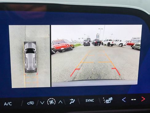 Used 2026 Chevrolet Traverse Z71 w/ Enhanced Driving Package image 23