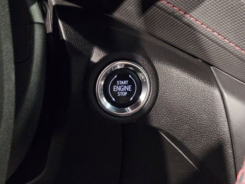 Used 2023 Chevrolet TrailBlazer RS image 32