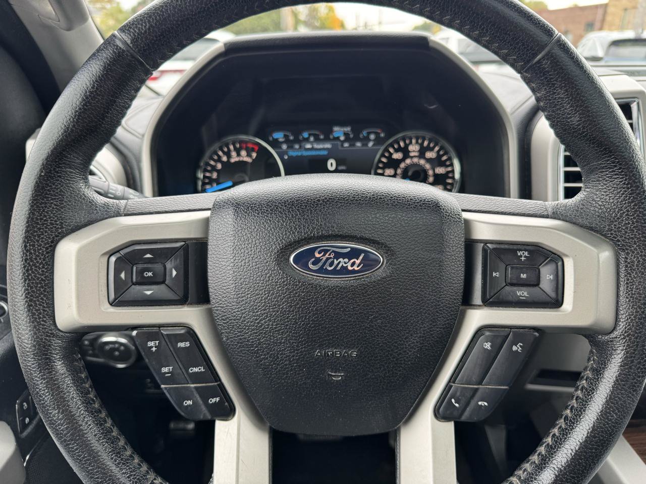 Used 2015 Ford F150 Lariat w/ Equipment Group 502A Luxury AWD/4WD image 17
