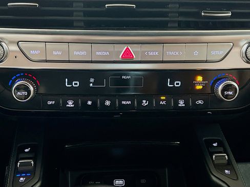 Used 2021 Kia Telluride SX w/ SX Prestige Package image 12