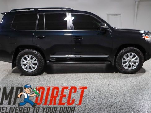 Used 2019 Toyota Land Cruiser image 6