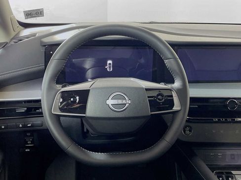 Used 2025 Nissan Murano SL image 9