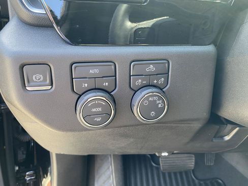 Used 2024 Chevrolet Silverado 1500 LT AWD/4WD image 23