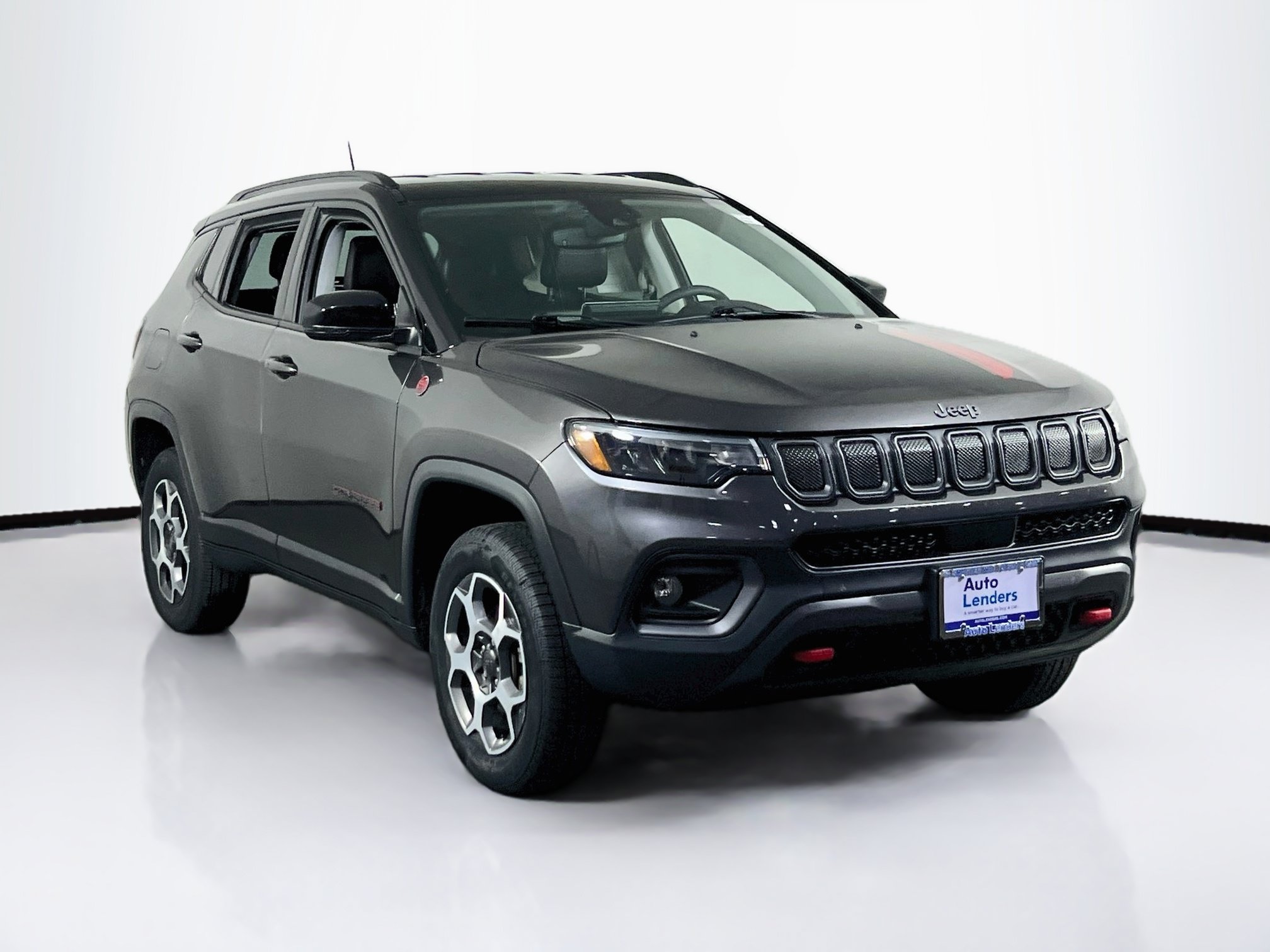 Used 2022 Jeep Compass Trailhawk AWD/4WD image 3