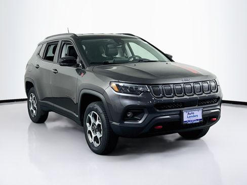 Used 2022 Jeep Compass Trailhawk AWD/4WD image 3