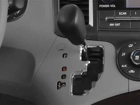 Used 2014 Toyota Sienna LE FWD image 10