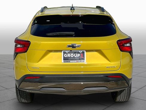 Used 2025 Chevrolet Trax ACTIV FWD image 5
