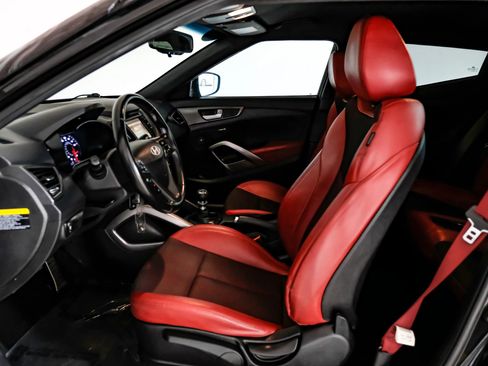 Used 2016 Hyundai Veloster Turbo R-Spec image 3