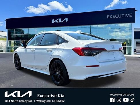Used 2024 Honda Civic Sport image 2