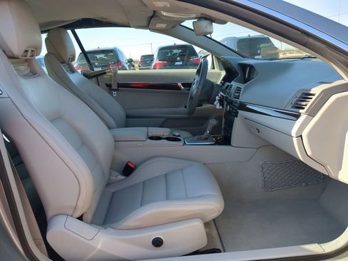 Used 2011 Mercedes-Benz E 350 Cabriolet image 19