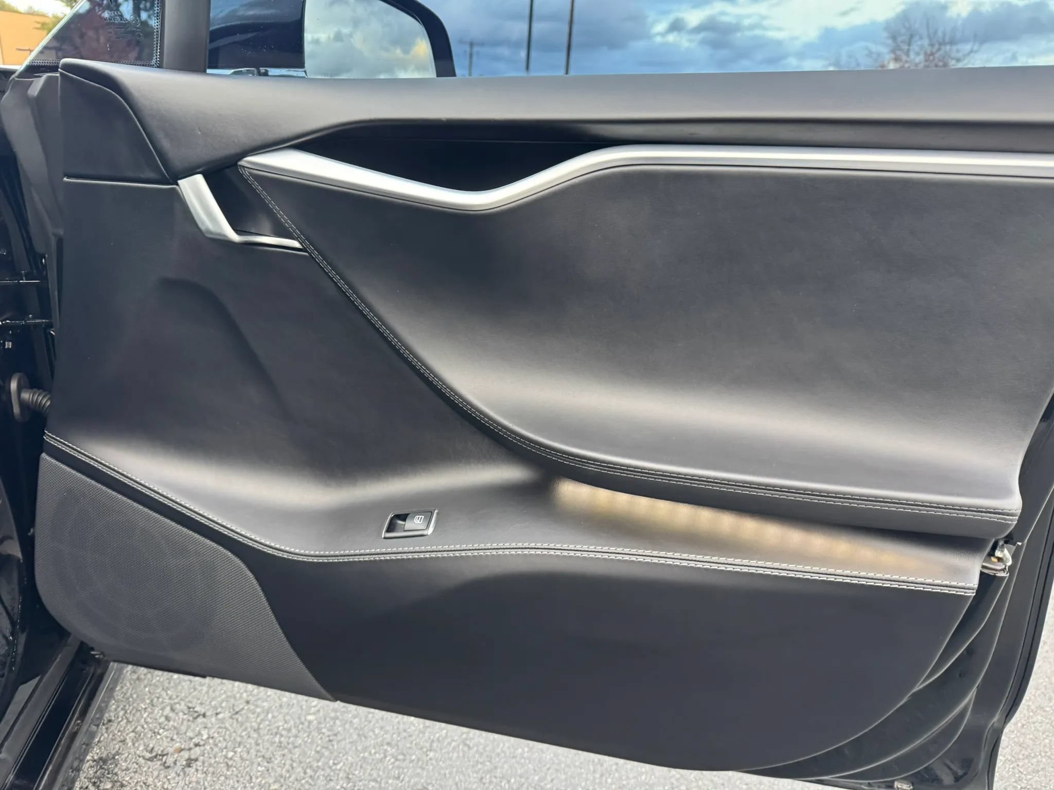 Used 2017 Tesla Model S 75D AWD/4WD image 43