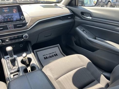 Used 2025 Nissan Altima 2.5 SV AWD/4WD image 13