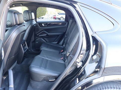 Used 2021 Porsche Cayenne Coupe image 44