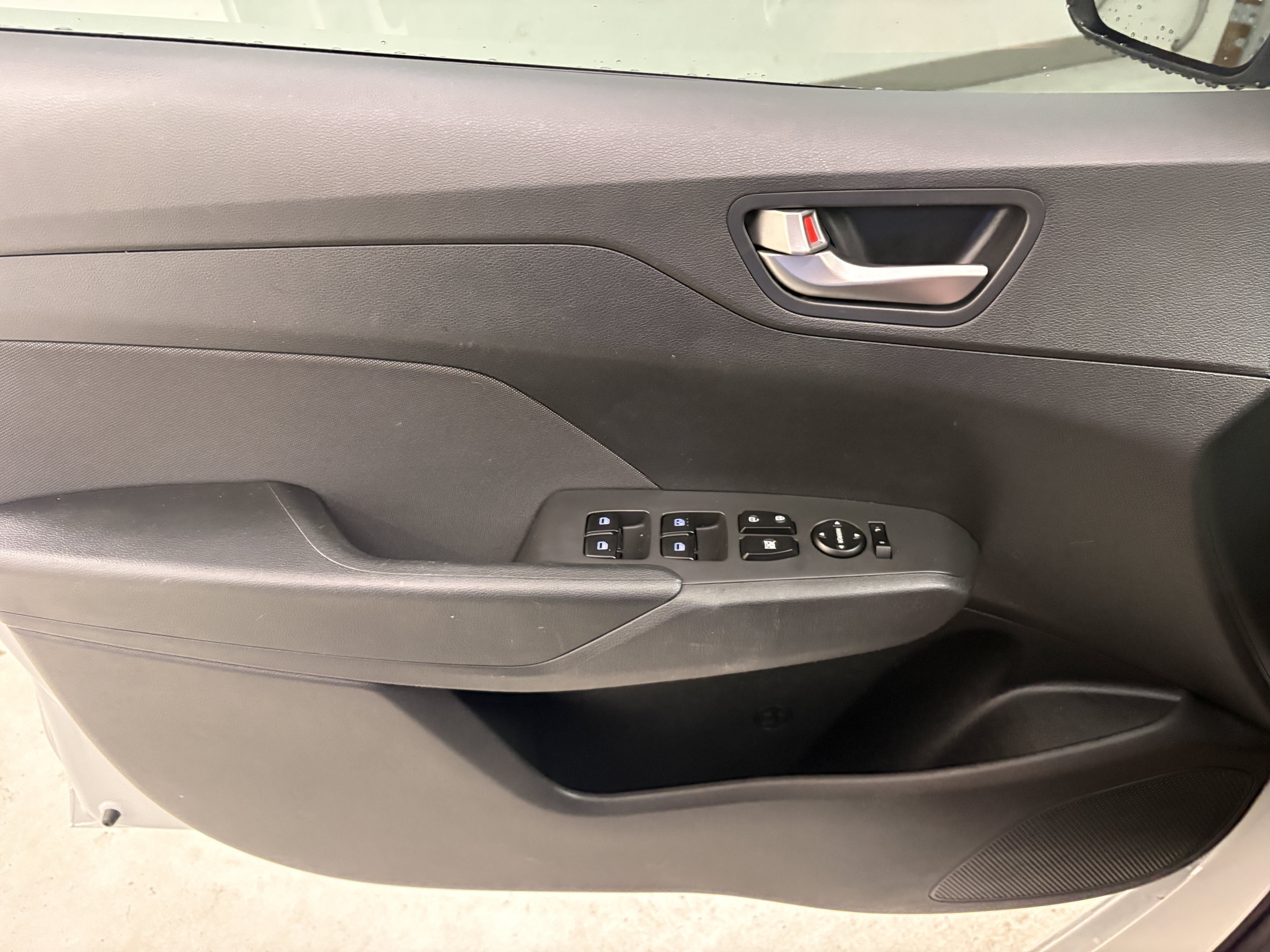 Used 2019 Hyundai Accent SEL FWD image 21