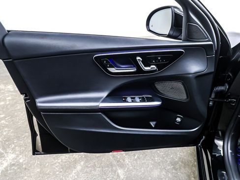 Used 2023 Mercedes-Benz C 300 Sedan image 22