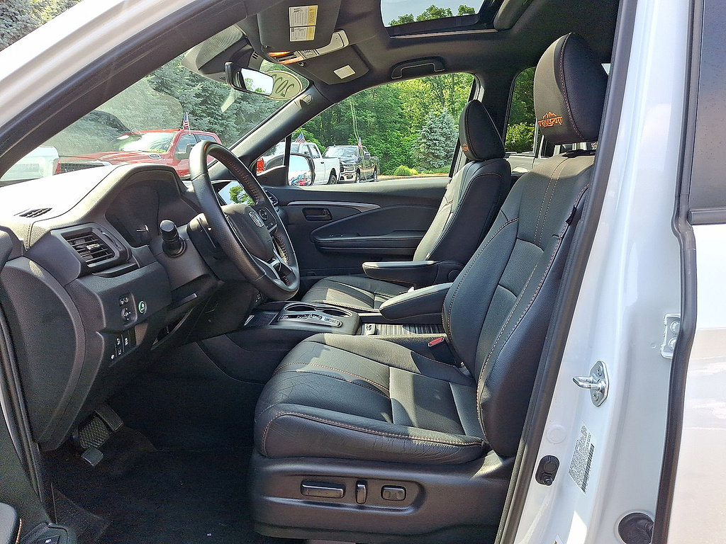 Used 2022 Honda Passport TrailSport image 11
