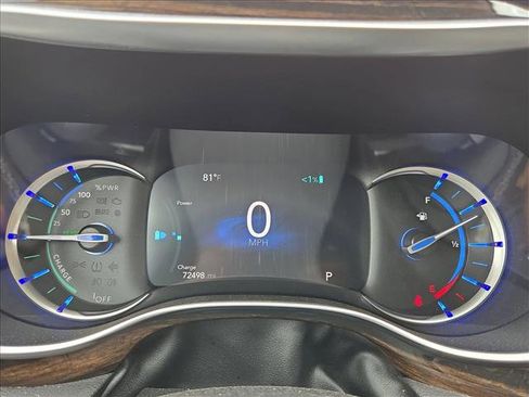 Used 2023 Chrysler Pacifica Limited image 10