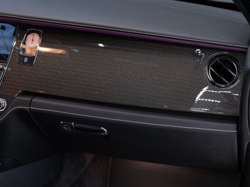 Used 2020 Rolls-Royce Wraith RWD image 38