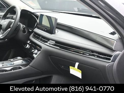Certified 2026 INFINITI QX60 Luxe w/ Cargo Package AWD/4WD image 6