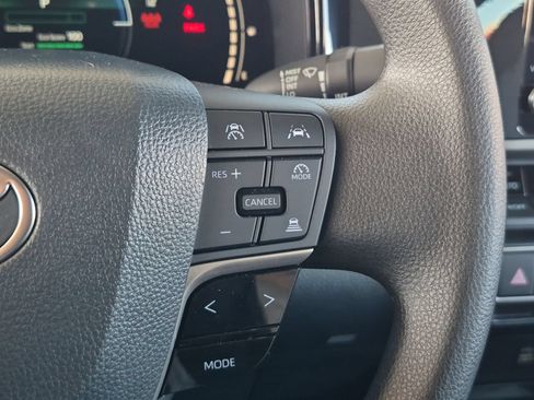 Used 2026 Toyota Camry LE FWD image 17