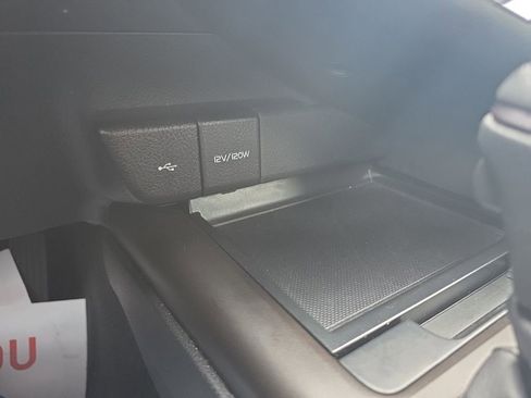 Used 2024 Toyota Camry SE image 27