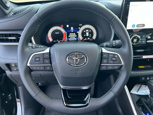 Used 2026 Toyota Highlander XSE image 20