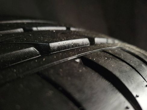 Used 2023 Toyota Camry SE image 11