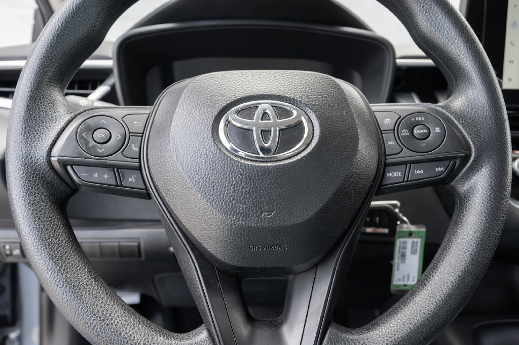 Used 2025 Toyota Corolla LE FWD image 20