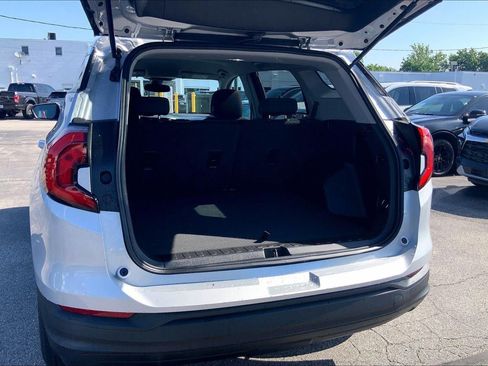 Used 2020 GMC Terrain SLE FWD image 4