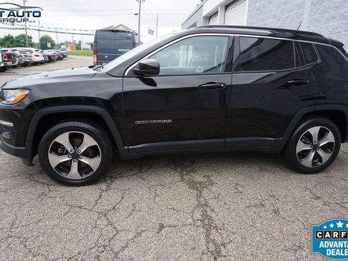 Used 2018 Jeep Compass Latitude w/ Popular Equipment Group AWD/4WD image 4