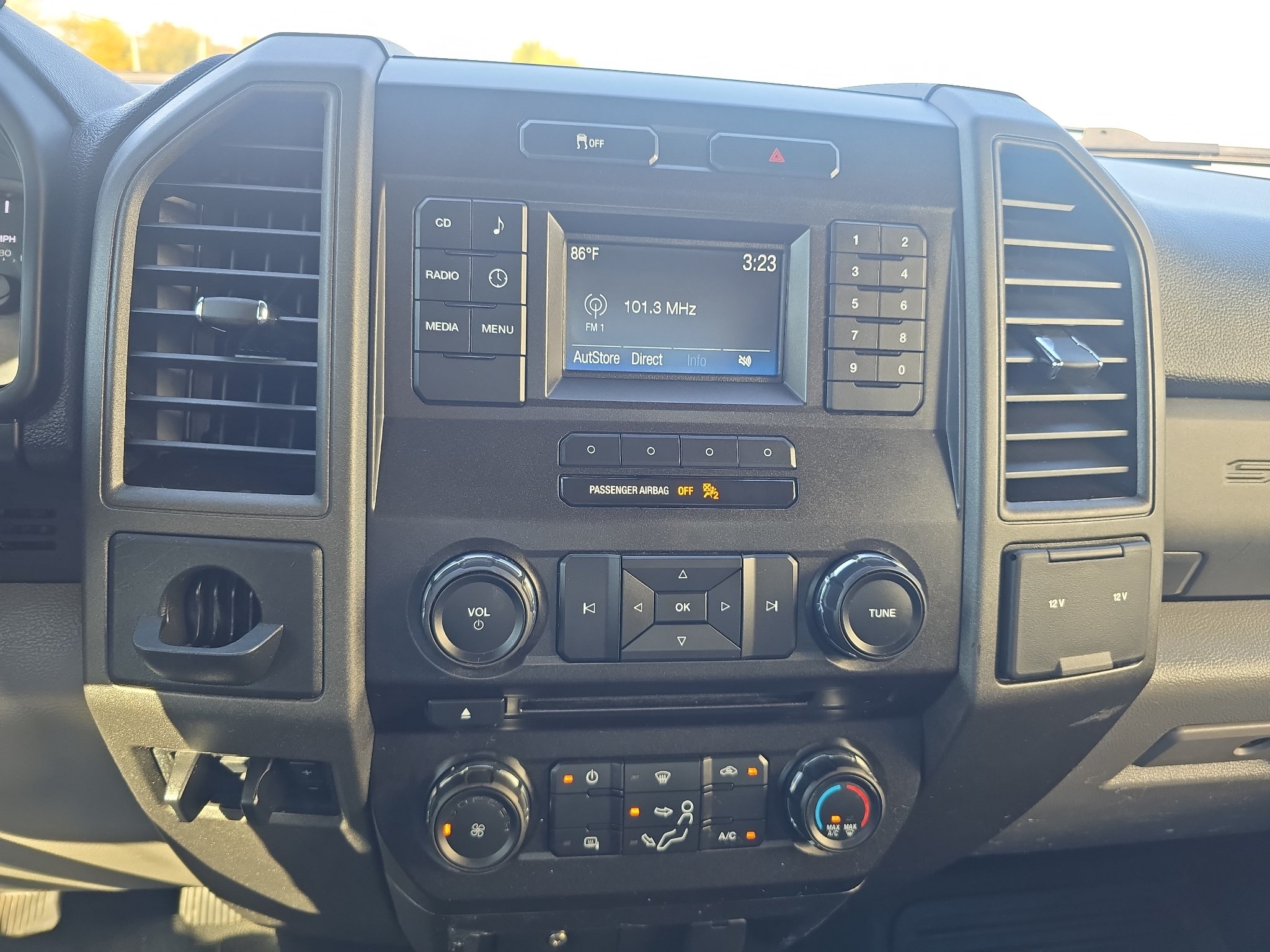 Used 2017 Ford F350 XL w/ Power Equipment Group AWD/4WD image 25