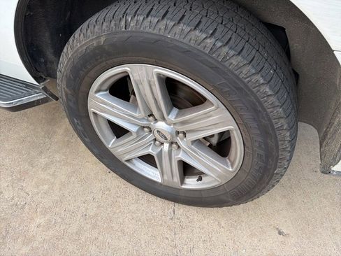 Used 2021 Ford Expedition XLT image 8