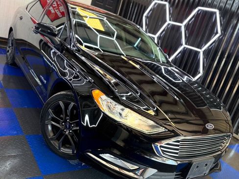 Used 2018 Ford Fusion SE w/ Equipment Group 601A FWD image 1