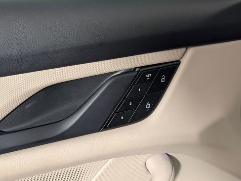 Certified 2023 Porsche Taycan image 27