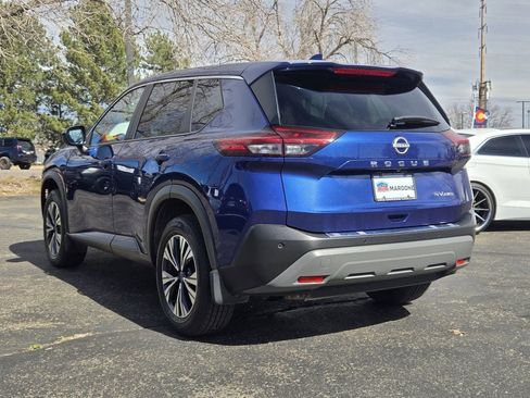 Used 2023 Nissan Rogue SV AWD/4WD image 3