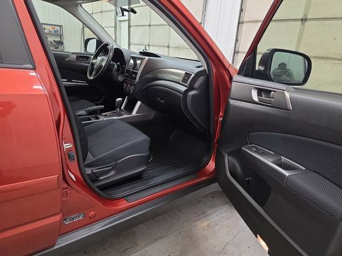 Used 2011 Subaru Forester 2.5X w/ Alloy Wheel Value Pkg image 41
