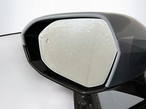 Used 2025 BMW X3 xDrive30i w/ M Sport Package AWD/4WD image 16