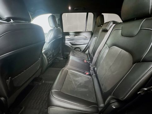 Used 2023 Jeep Grand Cherokee Altitude AWD/4WD image 26