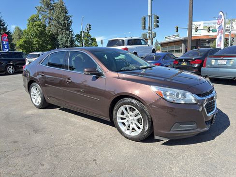 Used 2015 Chevrolet Malibu LT w/ Power Convenience Package FWD image 10