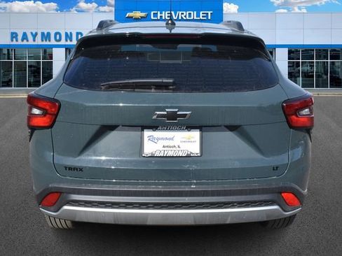 New 2026 Chevrolet Trax LT w/ LPO, Blackout Package image 5
