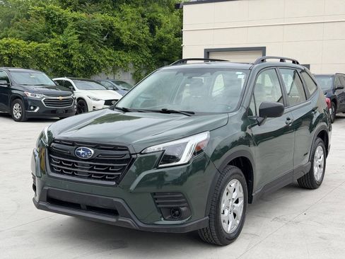 Used 2022 Subaru Forester AWD/4WD image 2