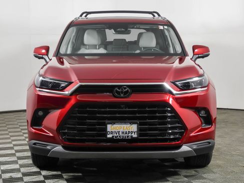 Used 2024 Toyota Grand Highlander AWD image 13