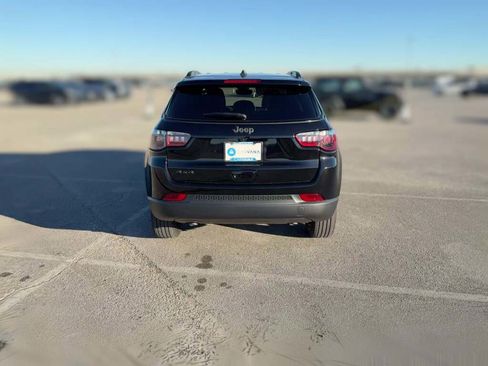 New 2026 Jeep Compass Latitude image 10