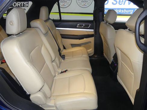 Used 2016 Ford Explorer XLT w/ Equipment Group 202A AWD/4WD image 23