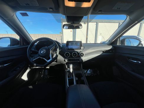 Used 2025 Nissan Sentra SV image 33