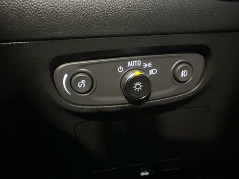 Used 2023 Buick Encore GX Preferred w/ Cold Weather Comfort Package AWD/4WD image 18